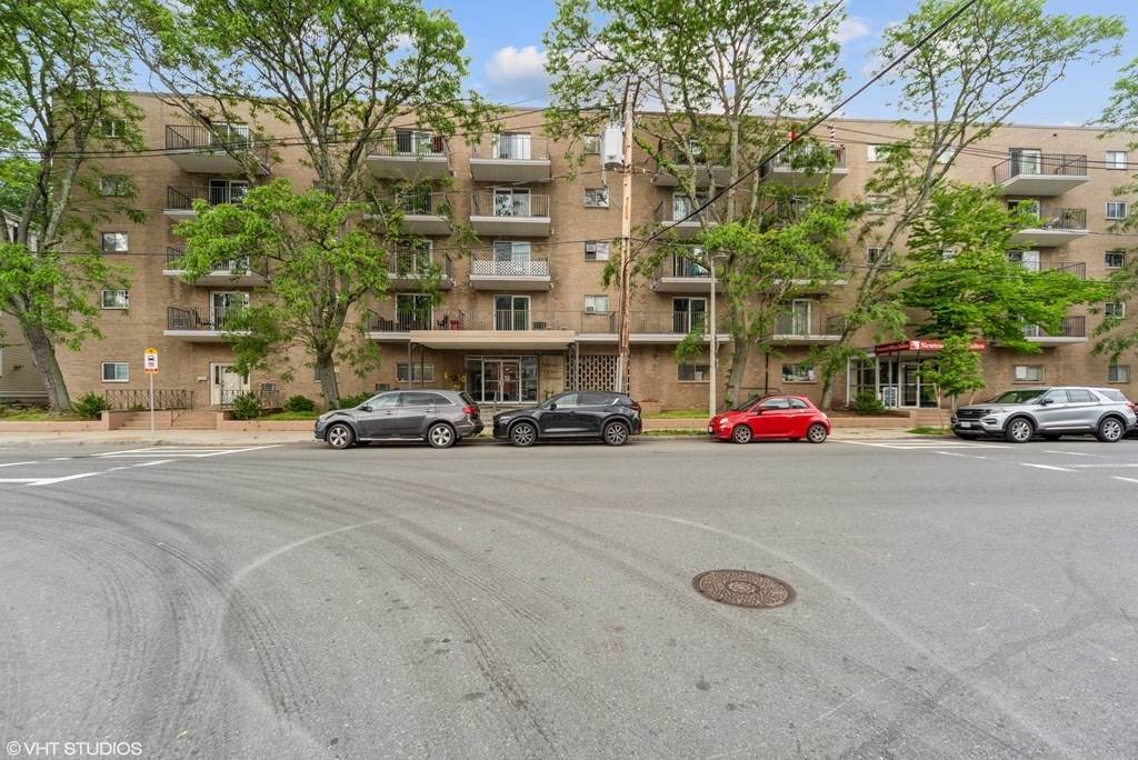 121 Tremont St - Photo 1