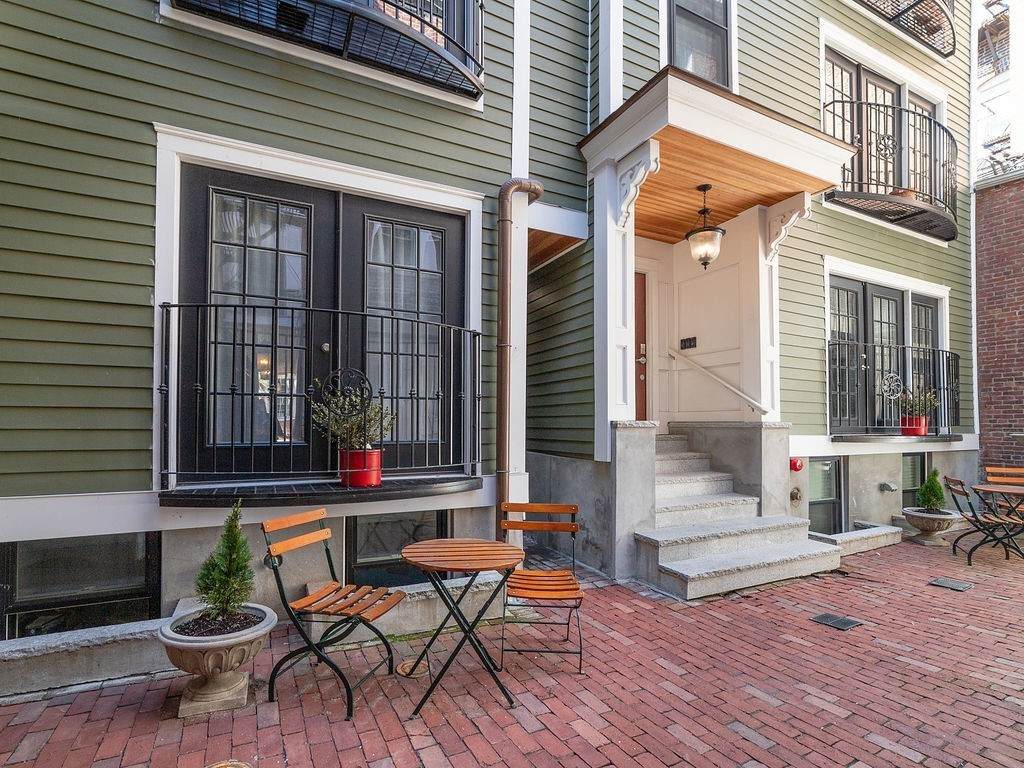 17R Clark St - Photo 1