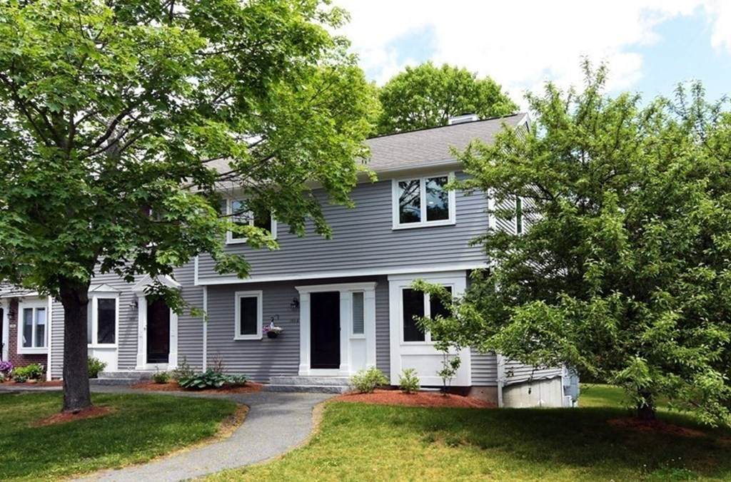 1906 Pheasant Creek Ln - Photo 1