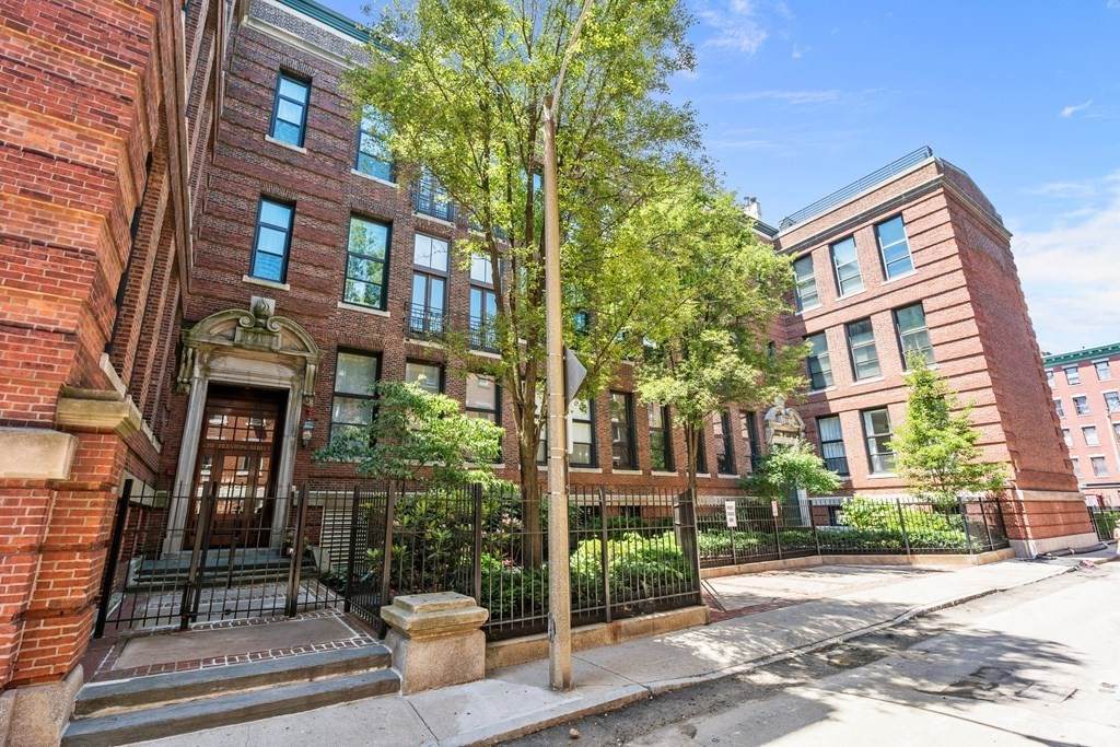 20 Tileston St - Photo 1