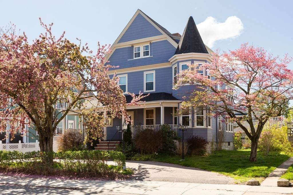 395 Ashmont Street - Photo 1