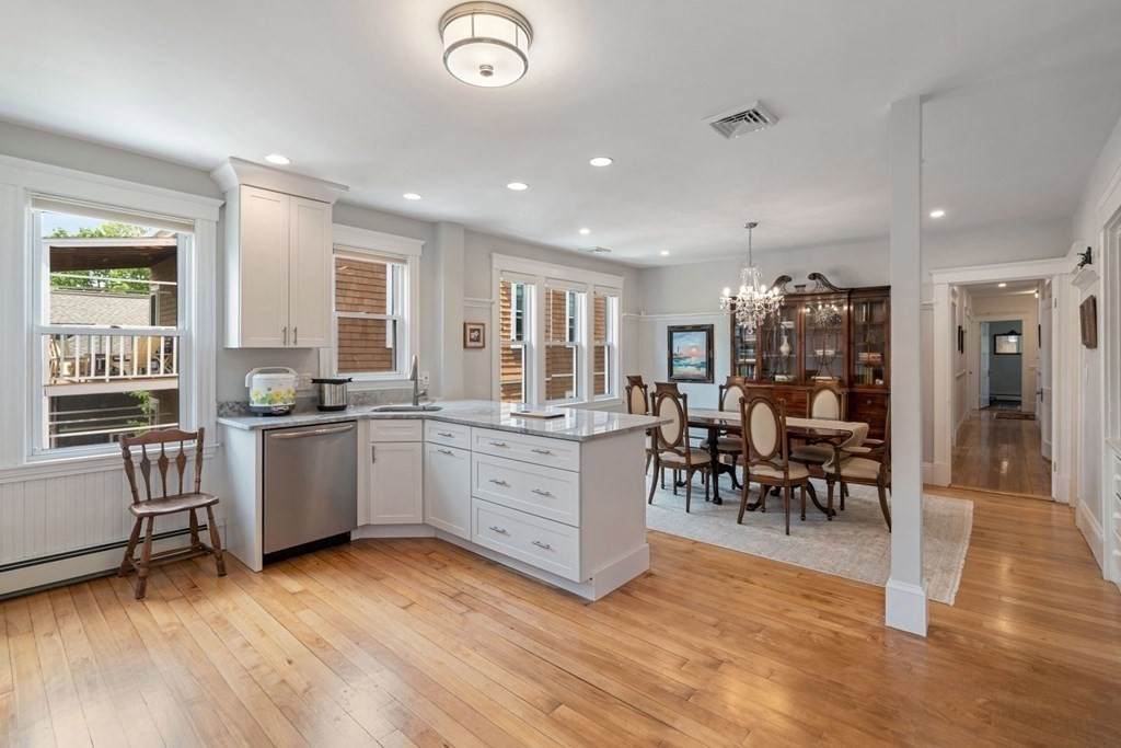 10 Chatham Street - Photo 1