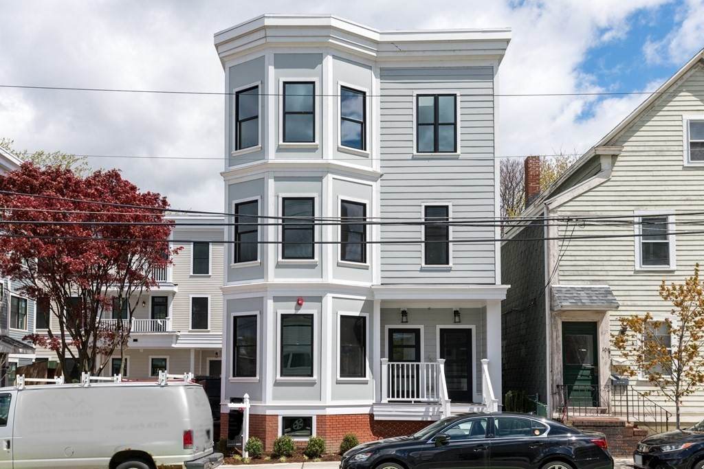 111 Beacon St - Photo 1