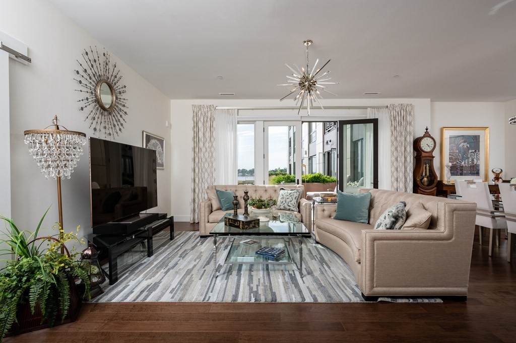10 Shipyard Drive - Photo 1