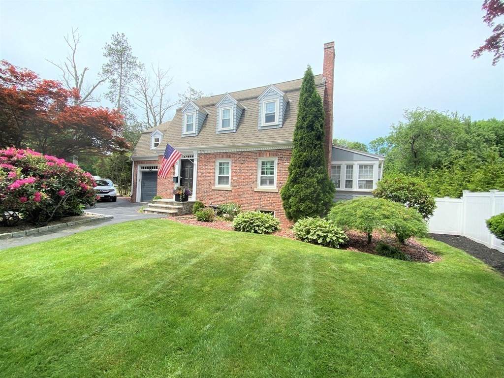 17 Lowell St - Photo 1