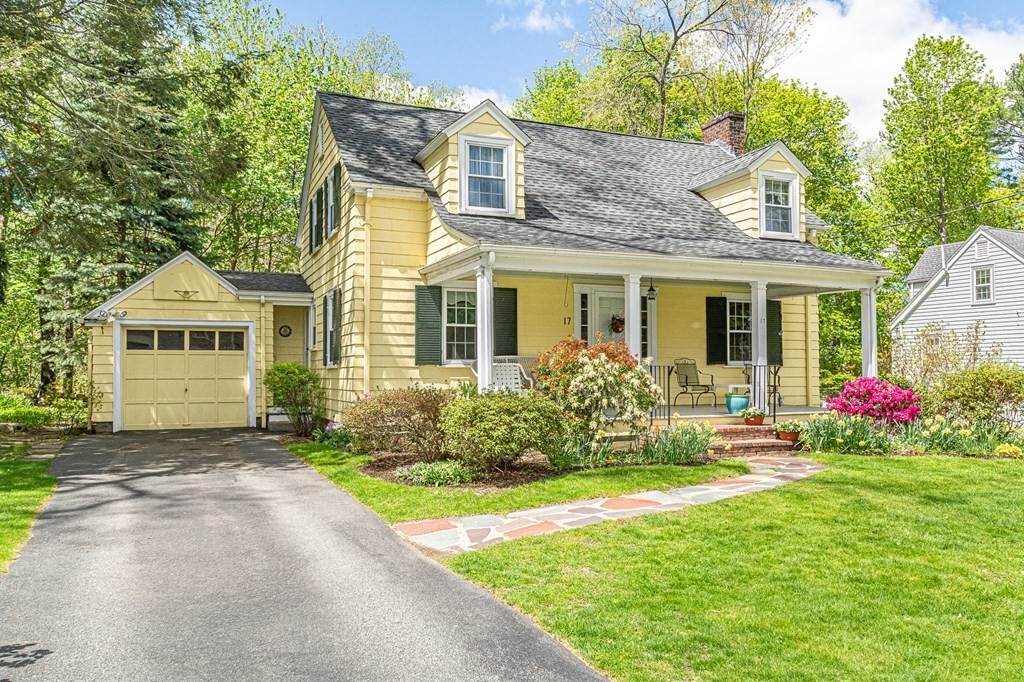 17 Pine Ridge Road - Photo 1
