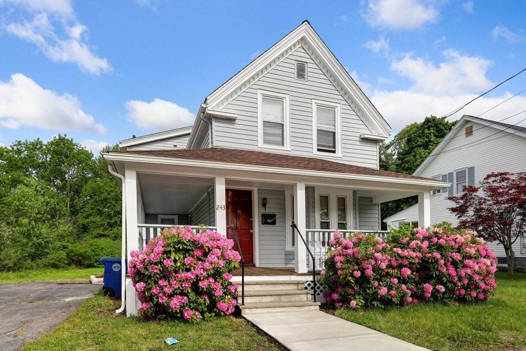 243 Hancock St - Photo 1