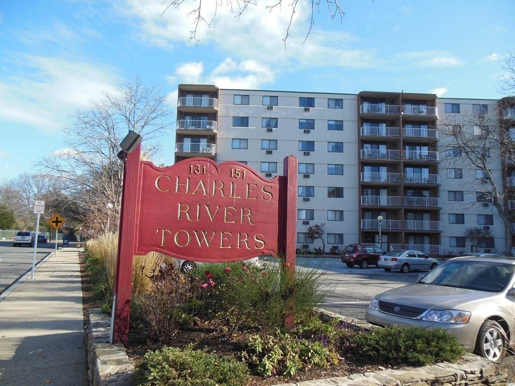 131 Coolidge Ave - Photo 1
