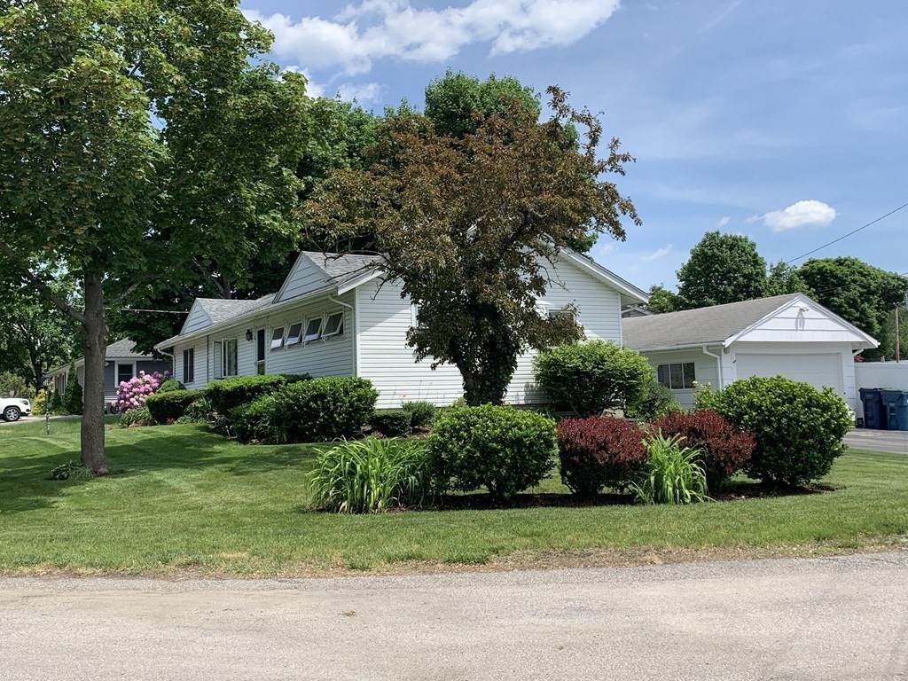 30 Rebecca Rd - Photo 1