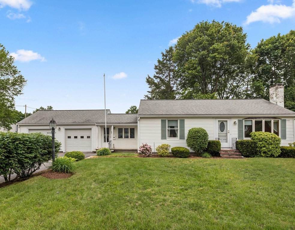 18 Saxony Rd - Photo 1