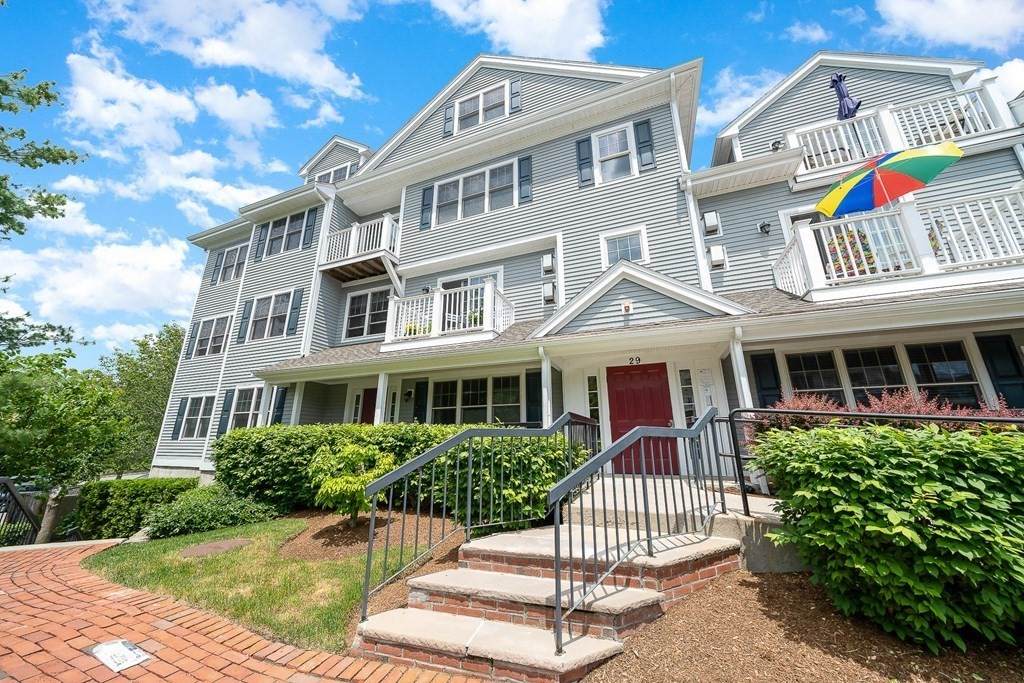 29 Maple St - Photo 1
