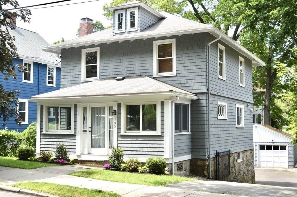 135 Rowe Street - Photo 1