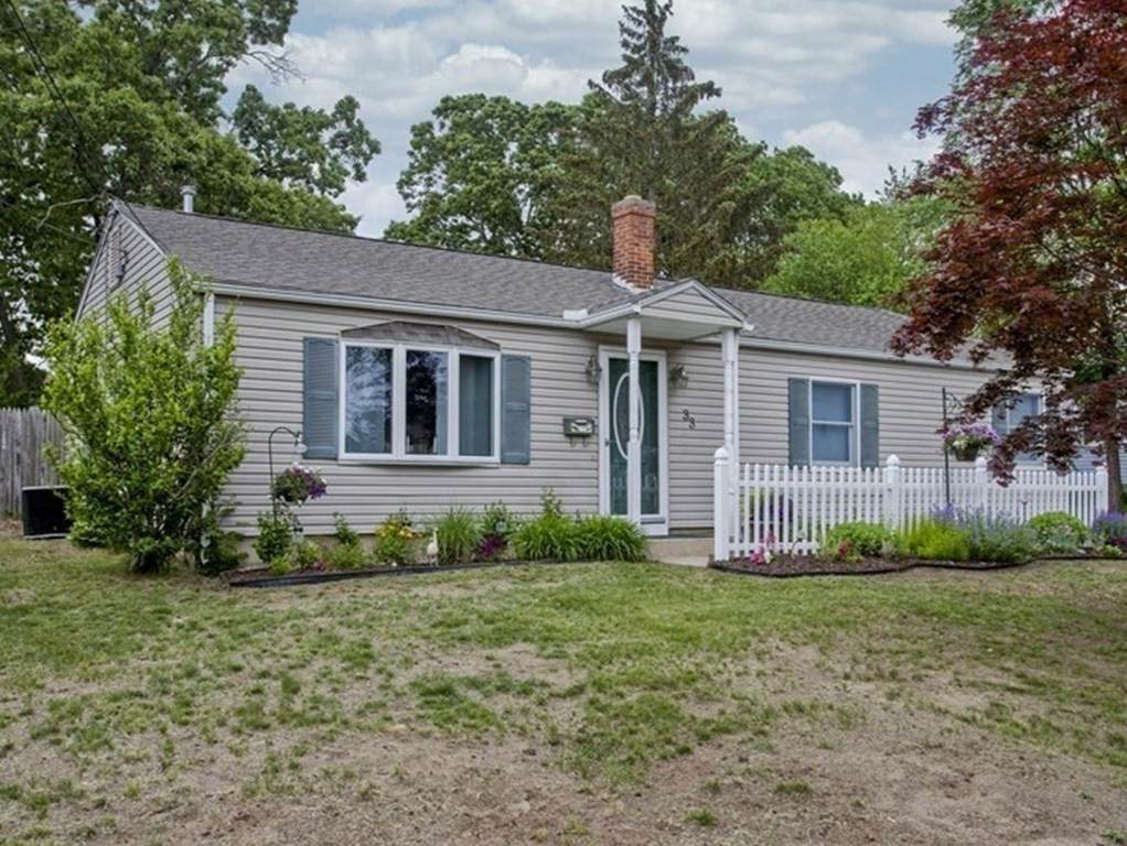 33 Greenpoint Cir - Photo 1