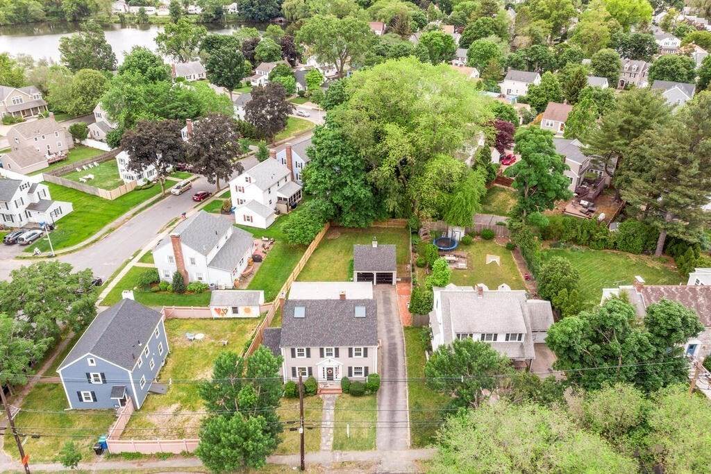 260 Lake St - Photo 1