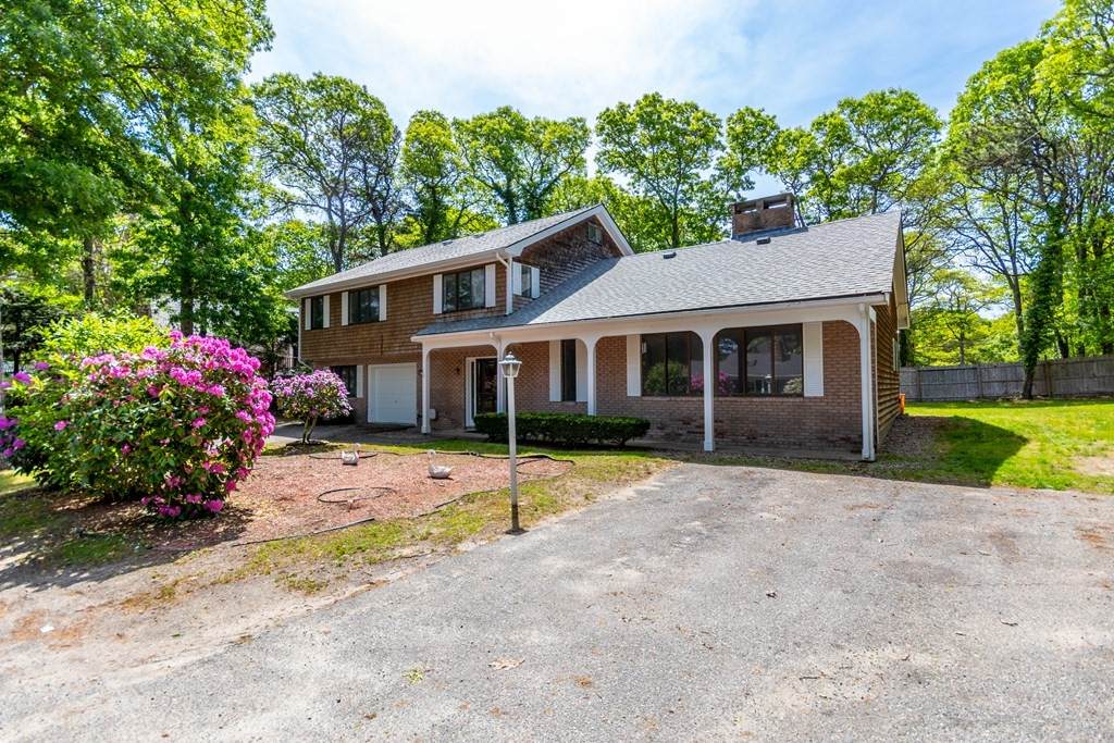 15 Sterling Rd - Photo 1