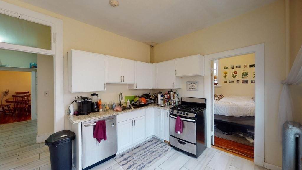 1284 Commonwealth Ave - Photo 1