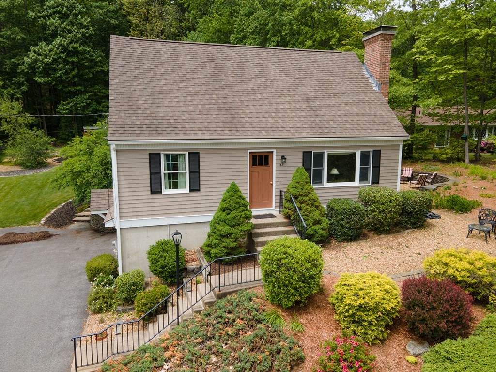 47 Golden Drive - Photo 1