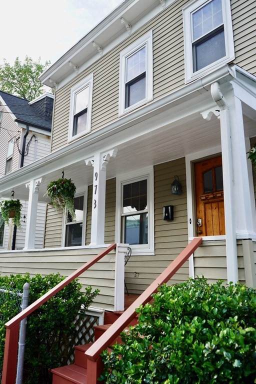 973 Canterbury St - Photo 1