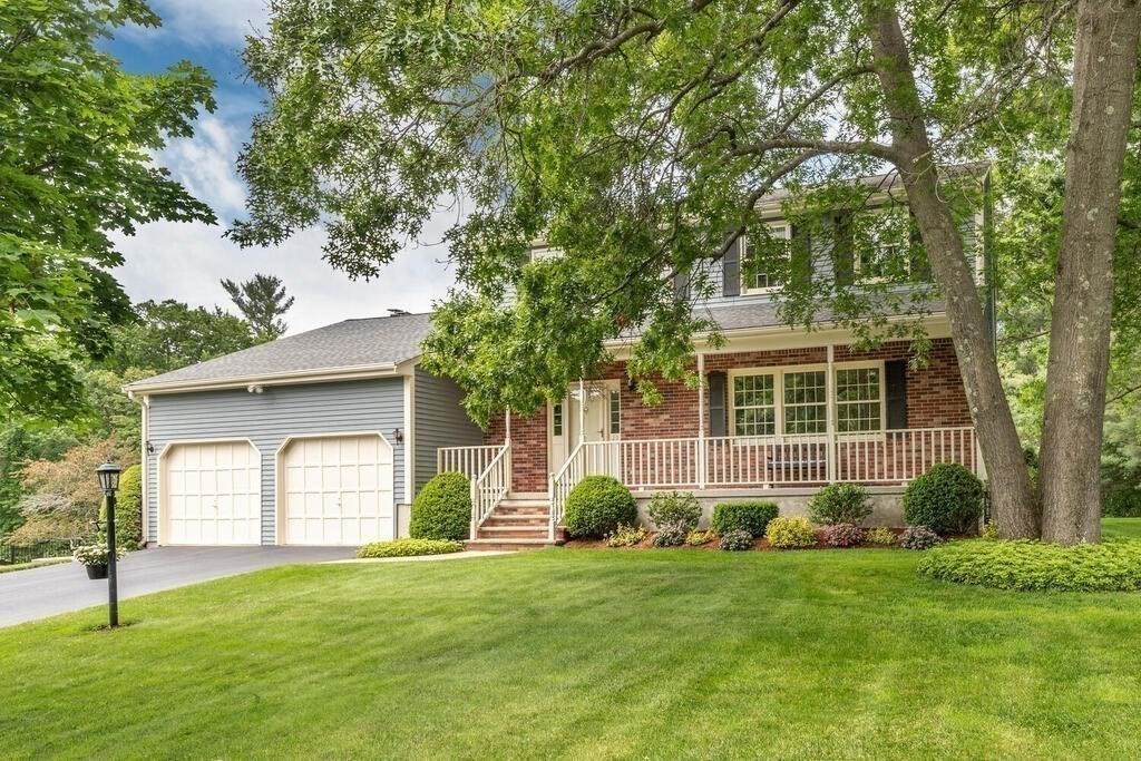 25 Ashwood Ave - Photo 1