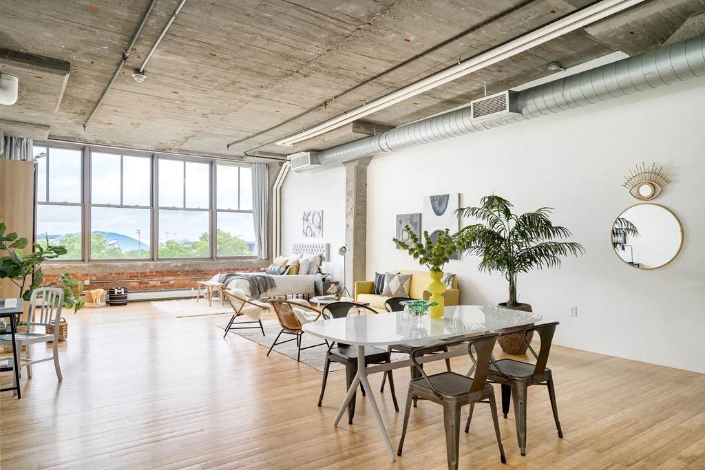 156 Porter St - Photo 1