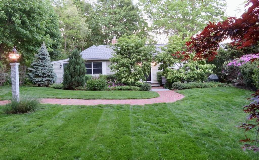 23 Meeting House Ln - Photo 1
