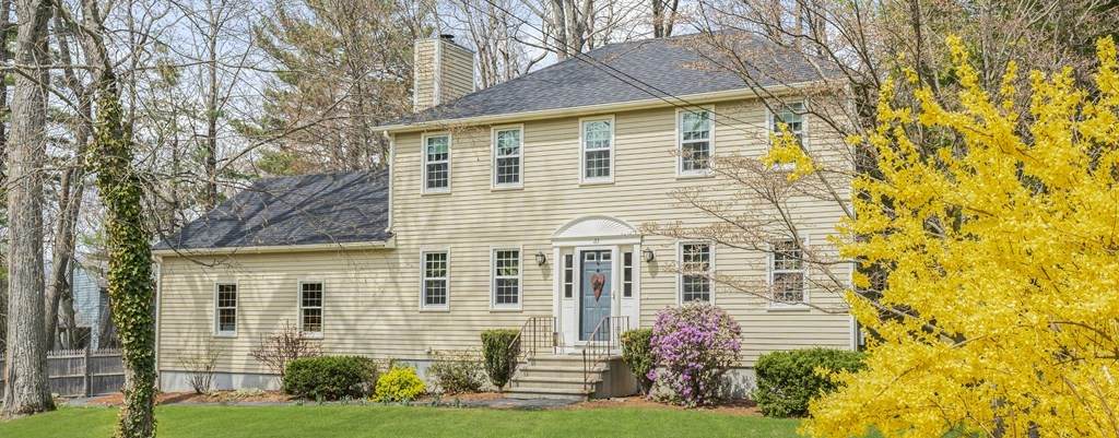 23 Hickory Ln - Photo 1