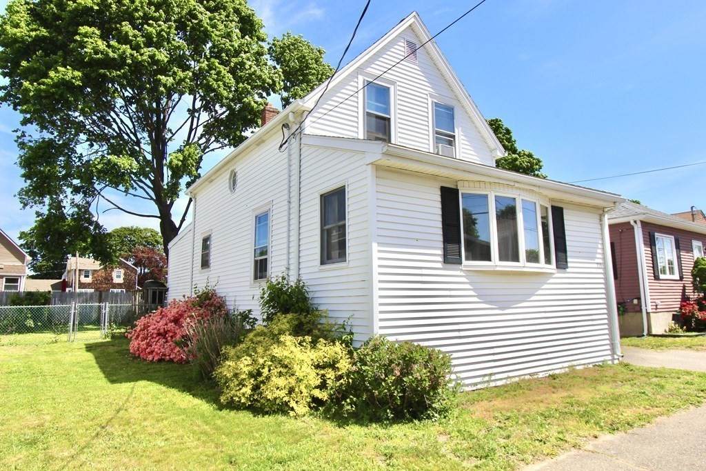 218 Winthrop St - Photo 1