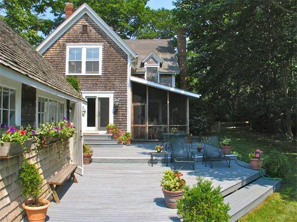 709 Old County Rd, Wt134 - Photo 1