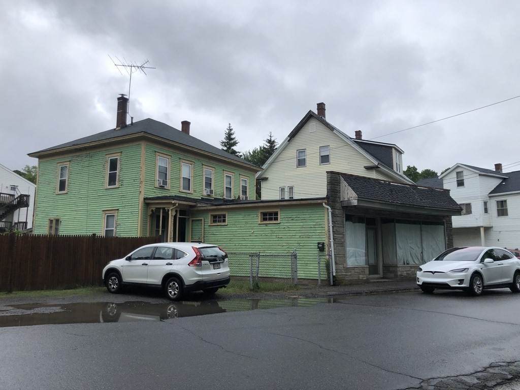 376 Green Street - Photo 1