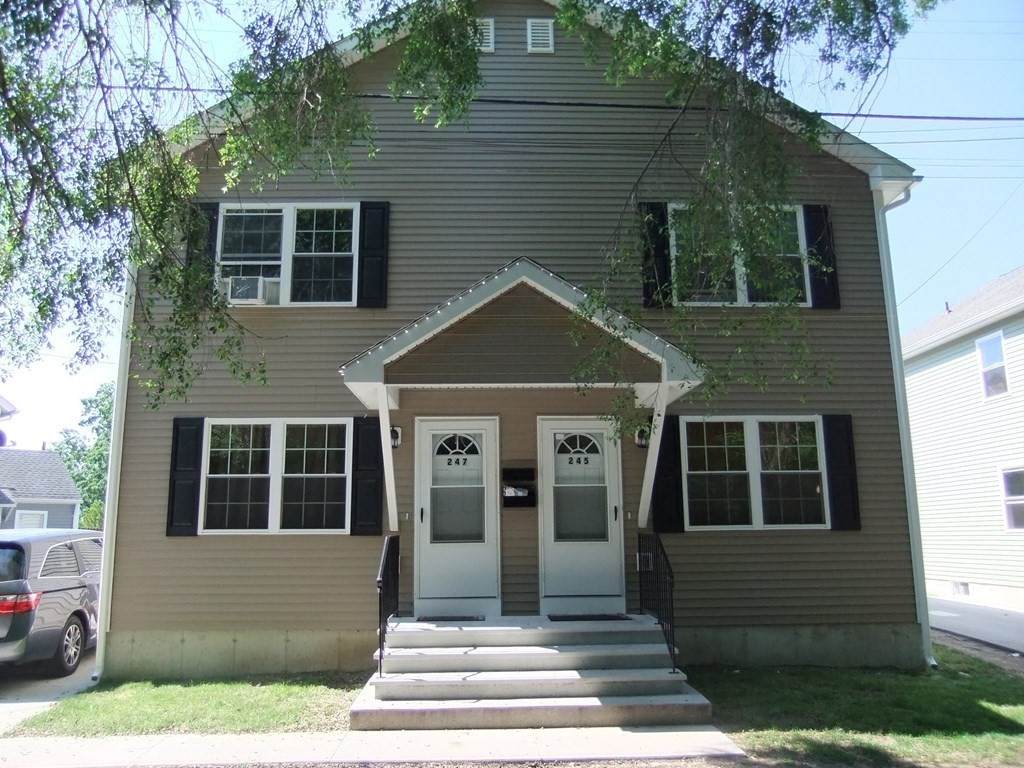 245-247 Water St - Photo 1