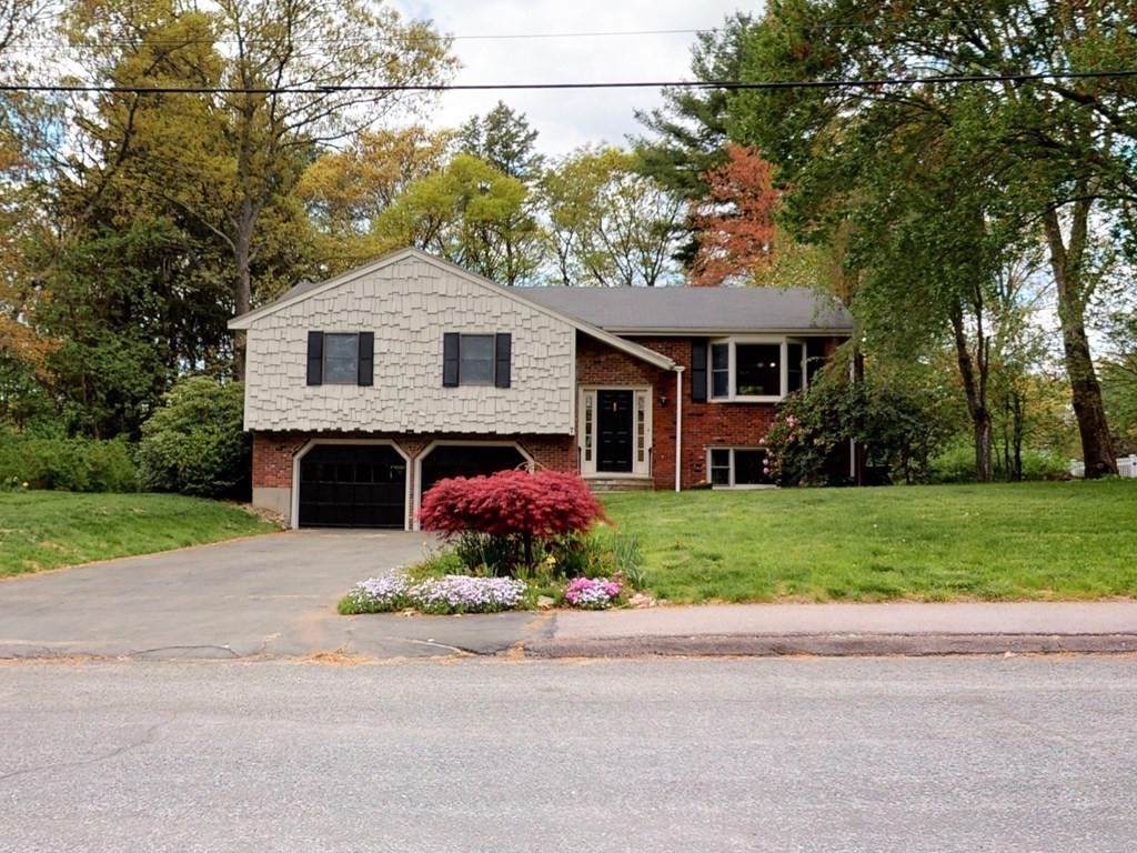 7 Woodfall Road - Photo 1