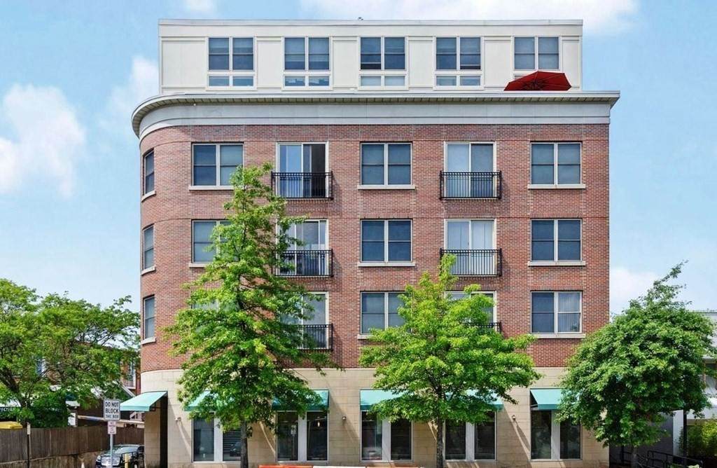 323 Boylston St - Photo 1