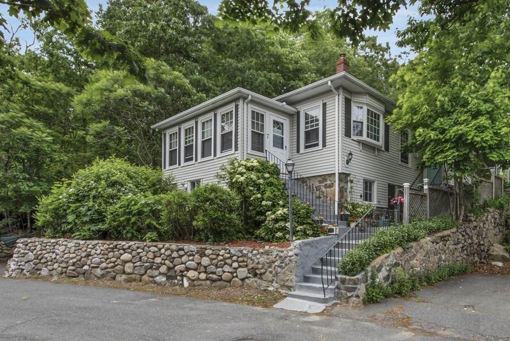 7 Upland Rd - Photo 1