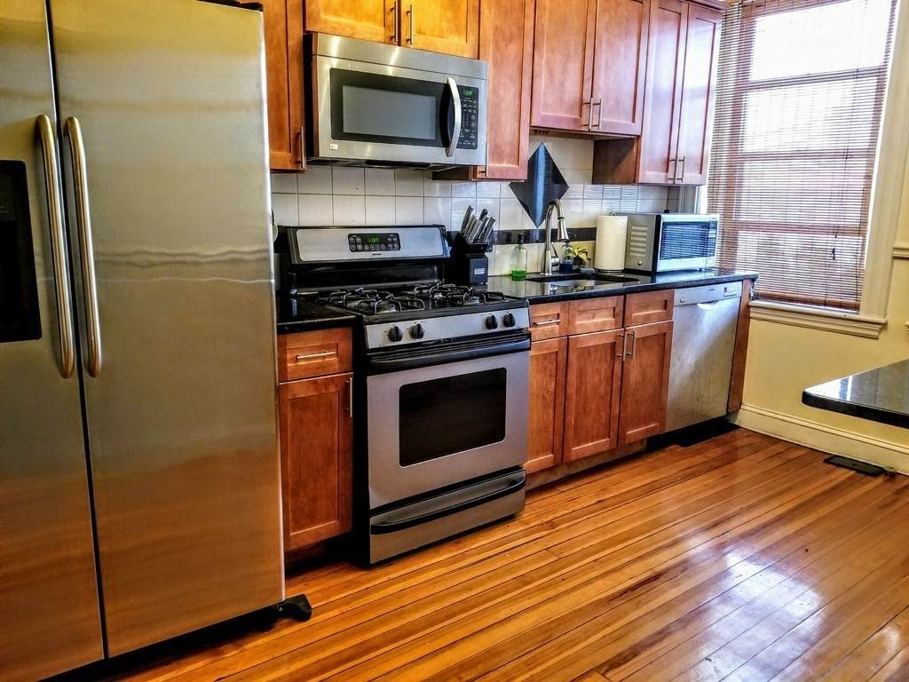 100 Linden Street - Photo 1