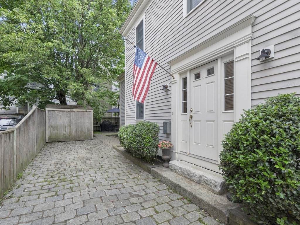 81 School Street - Photo 1