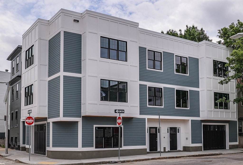 187 E Street - Photo 1
