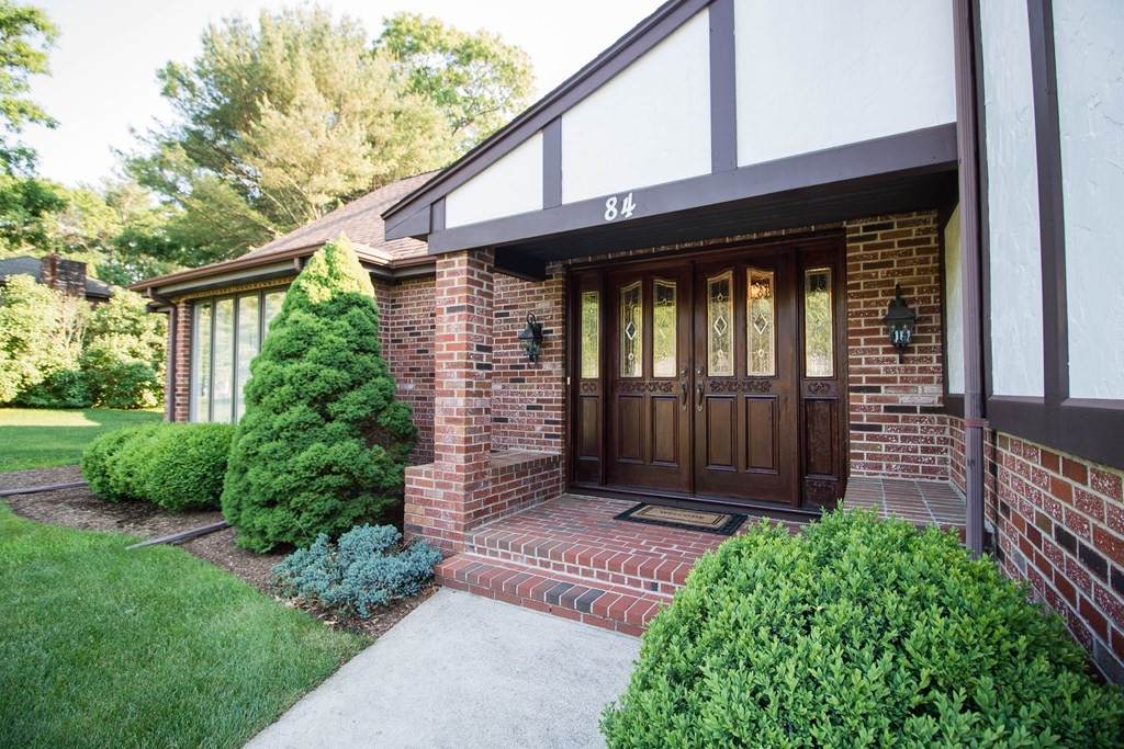 84 Diniz Dr - Photo 1