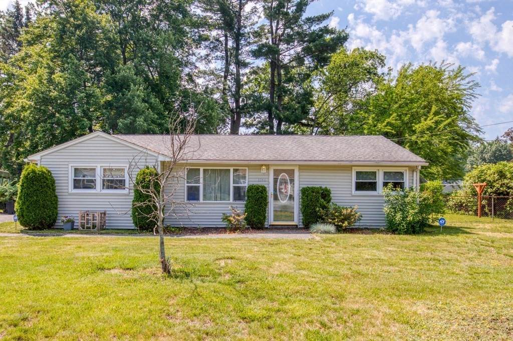 1146 Allen St - Photo 1