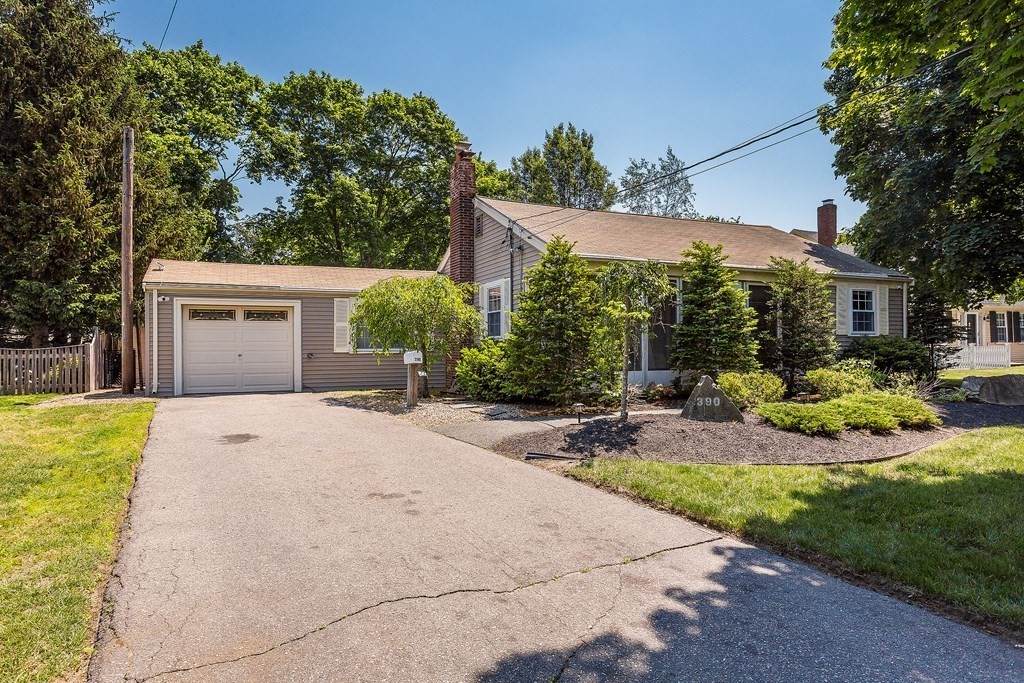 390 Plymouth Street - Photo 1