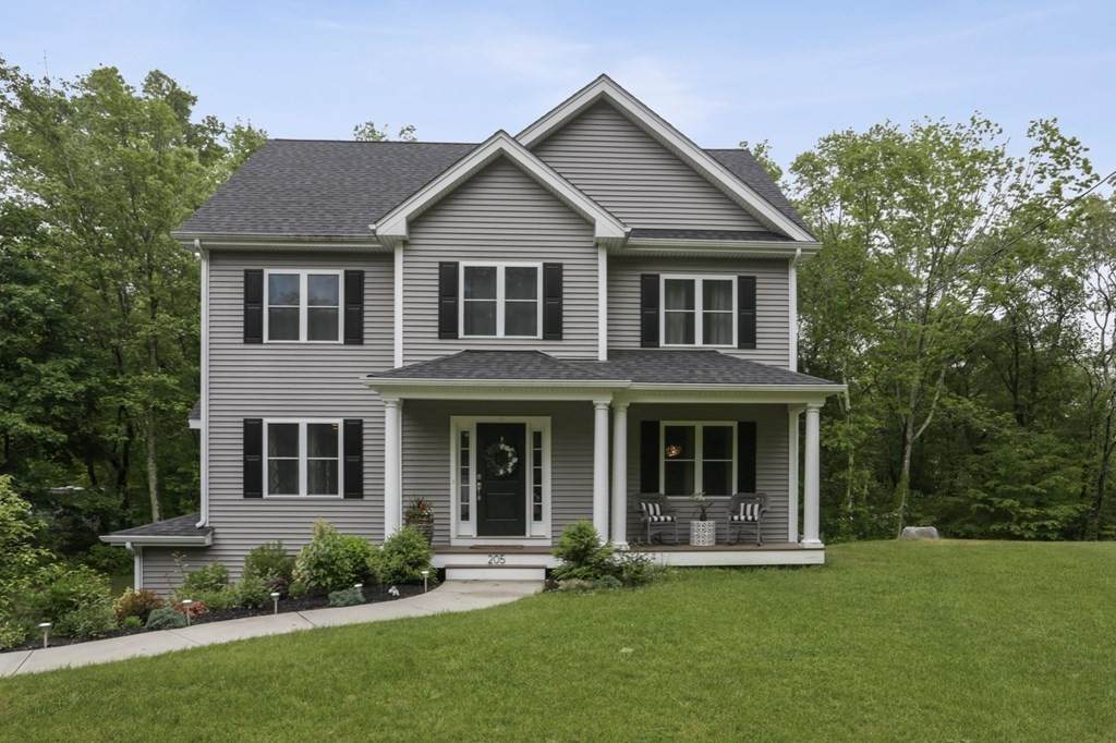 205 Anawan St - Photo 1