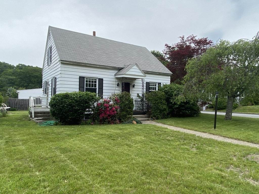 390 Mill St - Photo 1