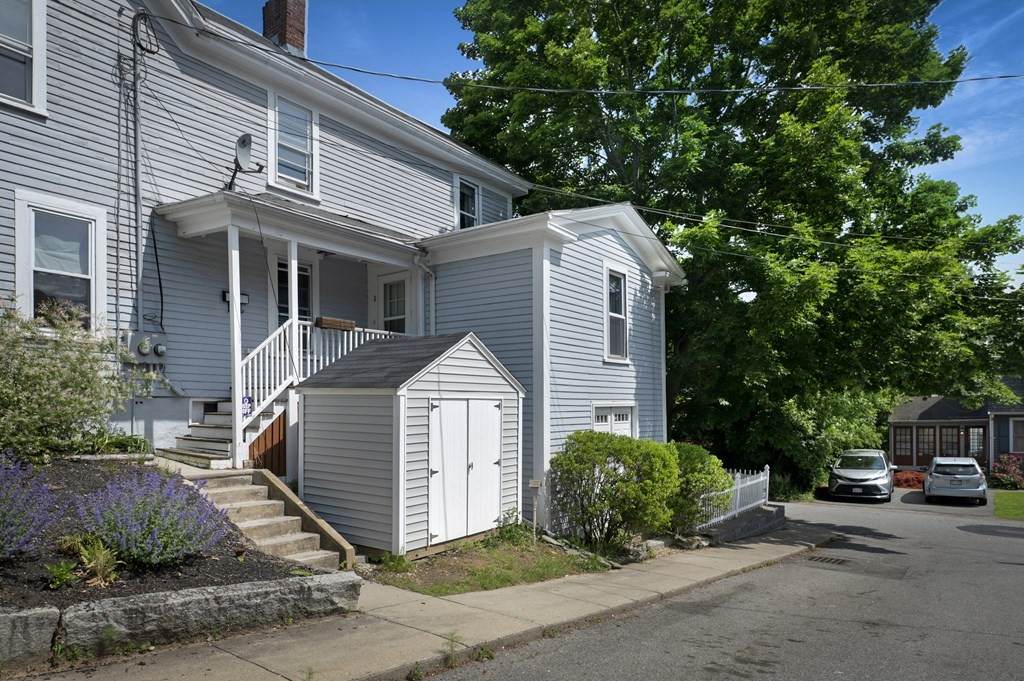 3 Tremont Ave - Photo 1