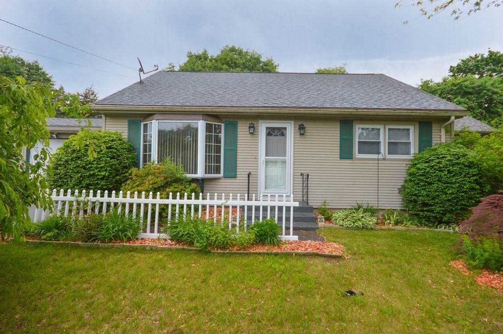 88 Madeleine Ave - Photo 1