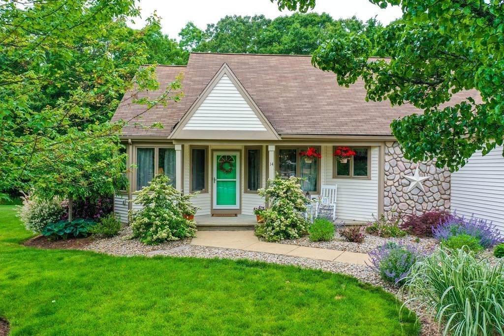14 Bog Iron Rd - Photo 1