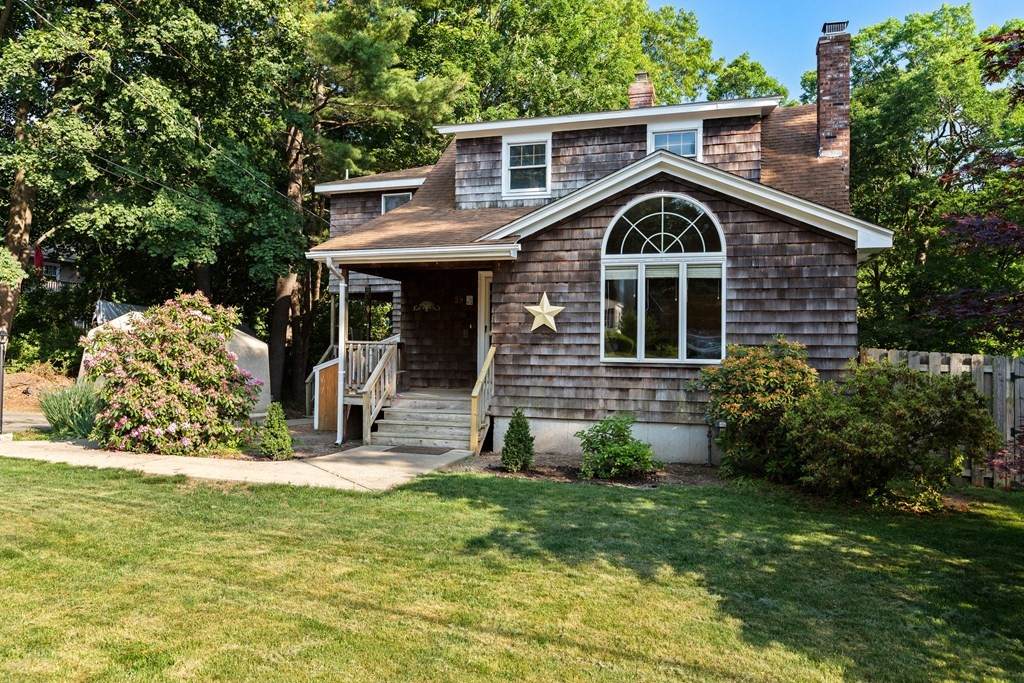 29 Cottage St - Photo 1