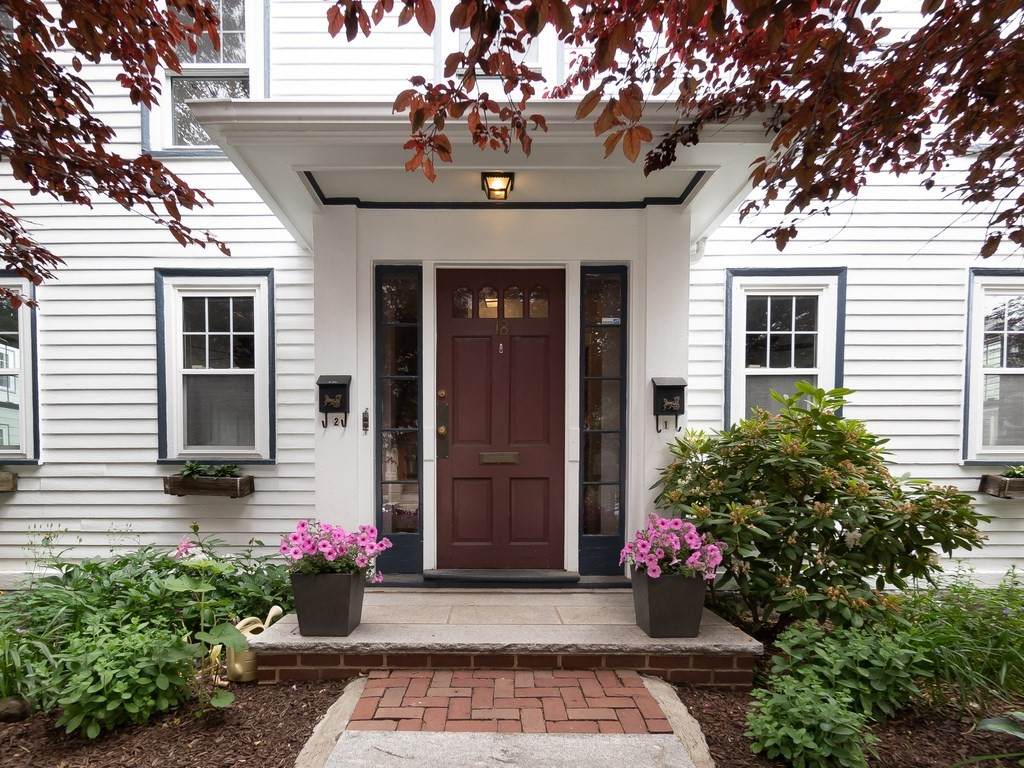 18 Seaverns Ave - Photo 1