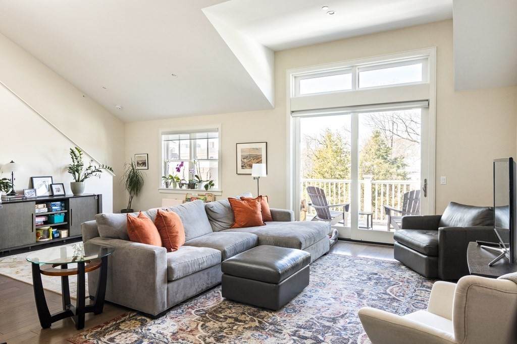 77 Court Street - Photo 1