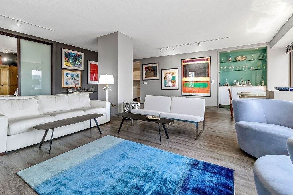 85 E India Row - Photo 1