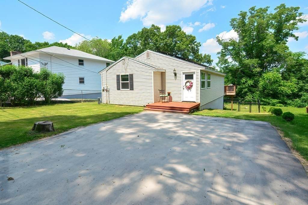 8 Gothic Ave - Photo 1