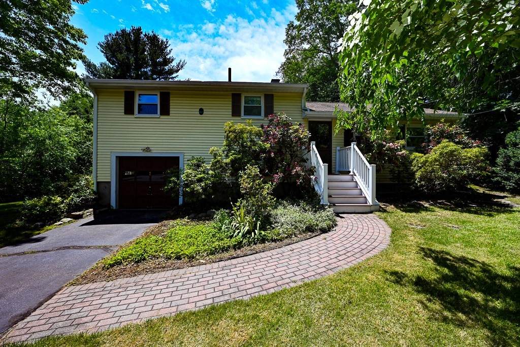 1 Oneida Rd - Photo 1